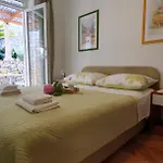 Two Palms Guest house