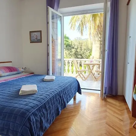 Guest house Two Palms